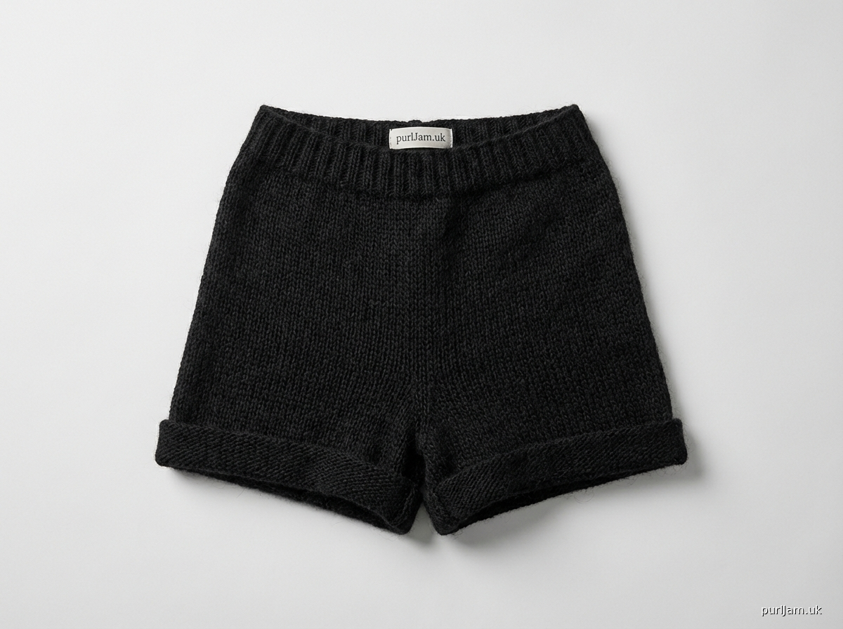 Wide Hip Knit Shorts