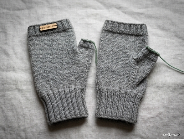 Simple Fingerless Gloves